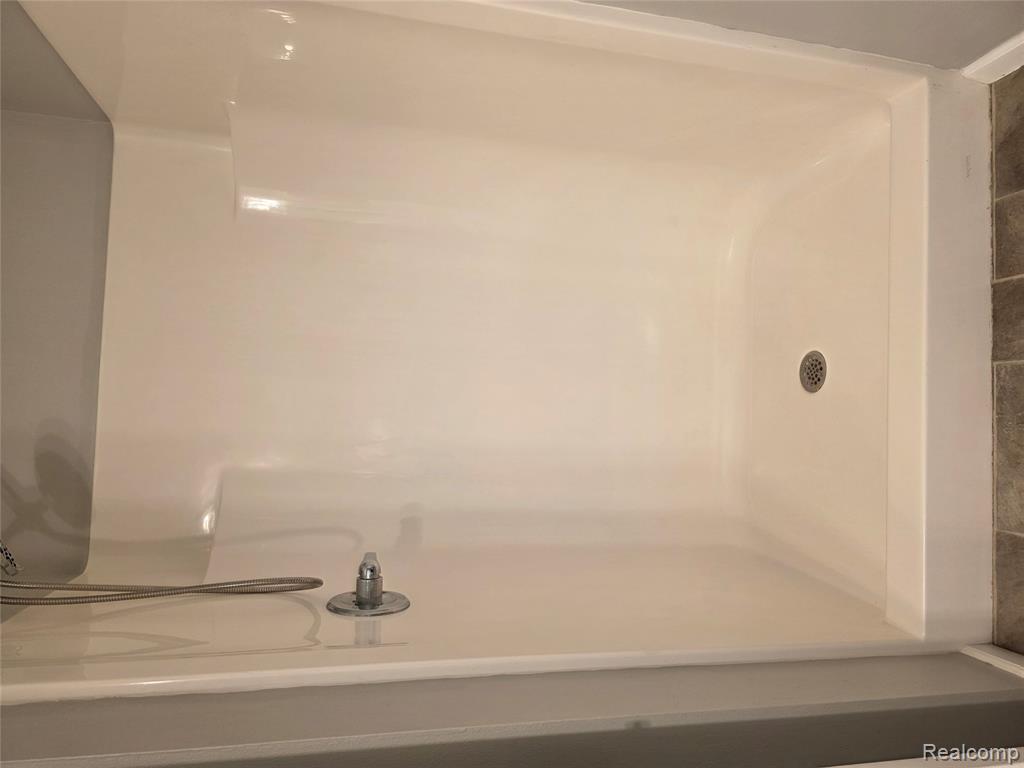 8130 Autumn Woods Trail, Ypsilanti, MI 48198 — Photo 17