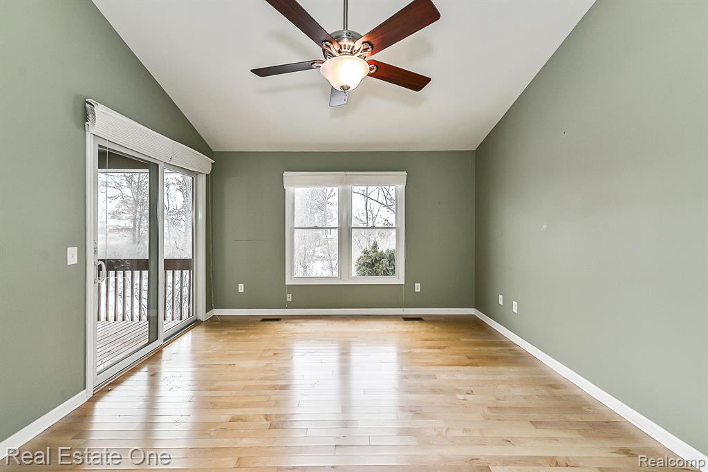 941 PERSIMMON Drive, Brighton, MI 48116 — Photo 9