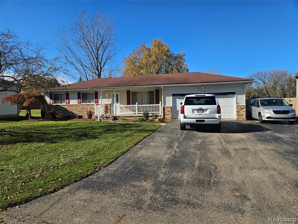 9356 Elaine Drive, Swartz Creek, MI 48473 — front exterior