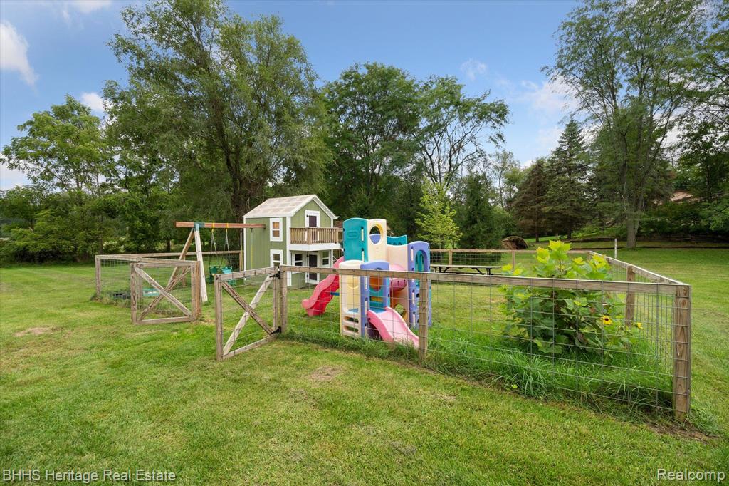 5160 PRESTON Road, Howell, MI 48855 — Photo 33