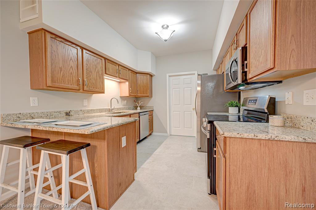 1110 Rial Lake Drive, Howell, MI 48843 — Photo 8