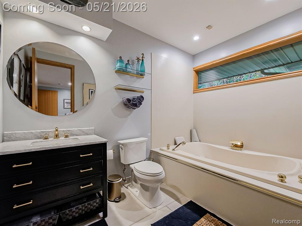 17477 IRIS Circle, Clinton Twp, MI 48036 — Photo 47