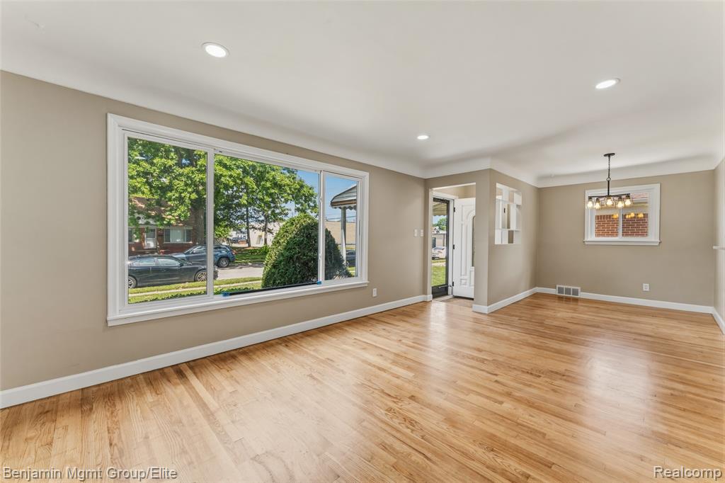 22584 Marine Avenue, Eastpointe, MI 48021 — Photo 4