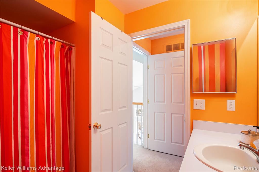 2850 Santia Drive, Troy, MI, 48085