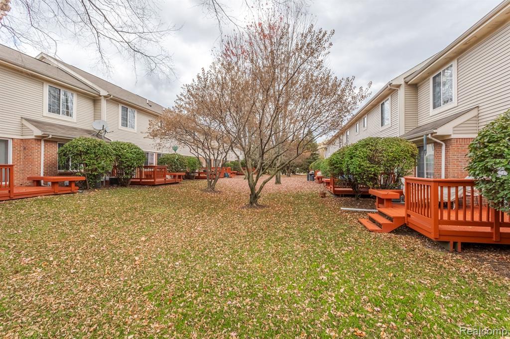 605 James Circle, Royal Oak, MI 48067 — Photo 21