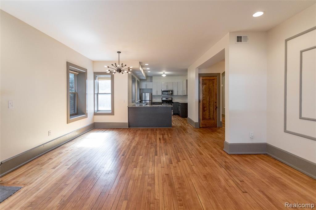 449 W Willis Street, Detroit, MI 48201 — Photo 2