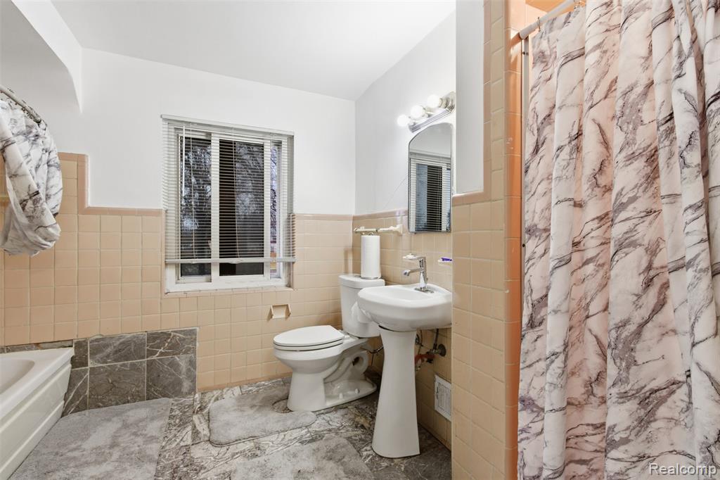 5620 W Outer Drive, Detroit, MI 48235 — Photo 19
