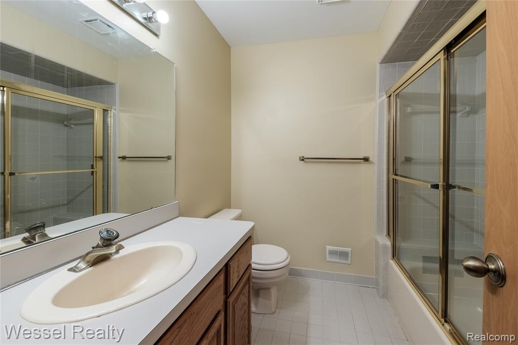 70111 Whitetail Lane, 6, Bruce, MI 48065 — Photo 20