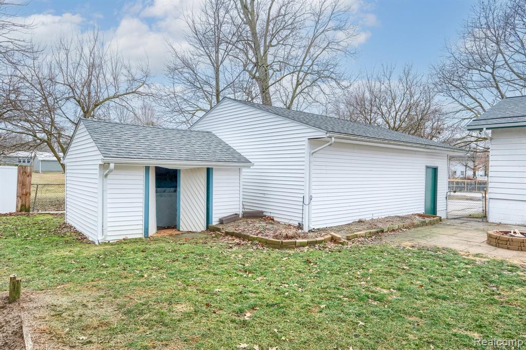 8250 Rockwood Avenue, Mount Morris, MI 48458 — Photo 7