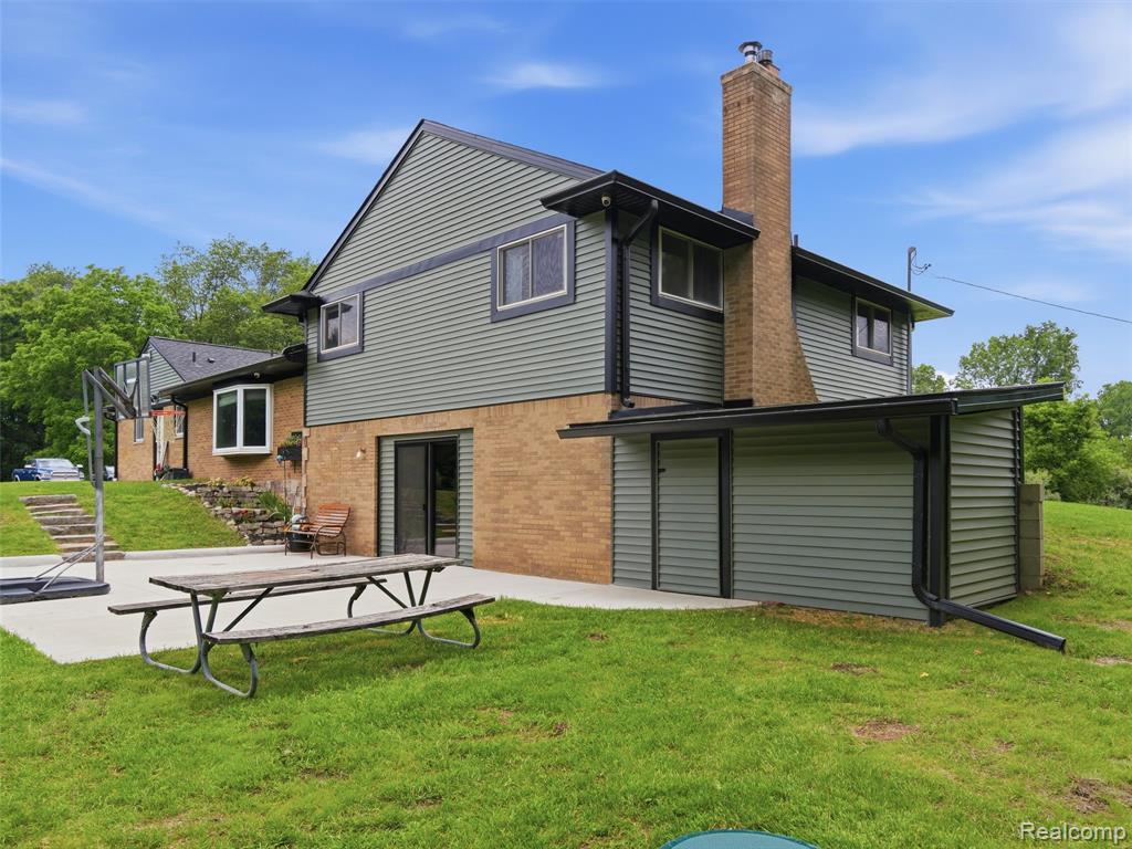 8620 Joey Drive, Pinckney, MI 48169 — Photo 13
