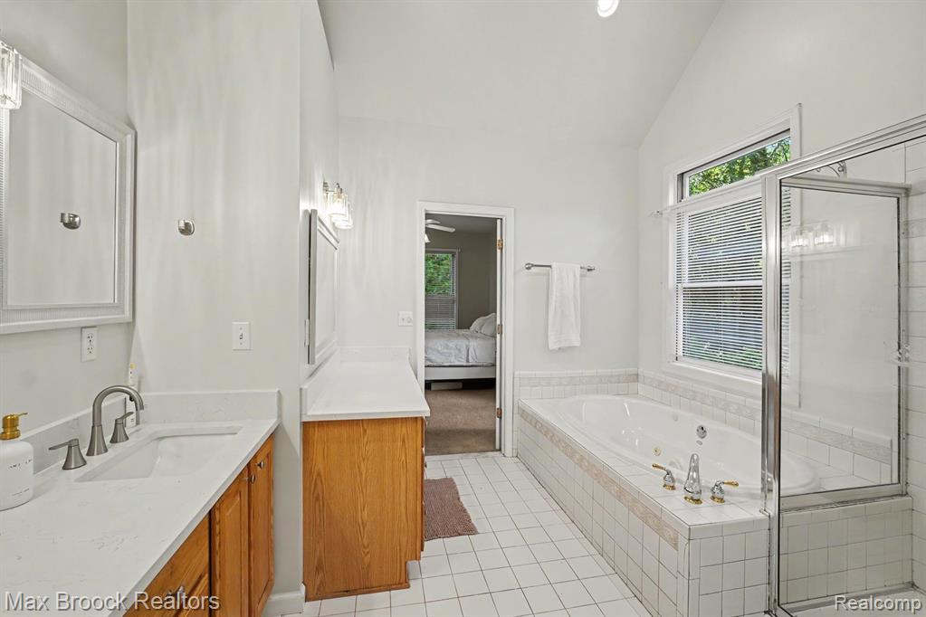9843 Oak Valley Drive, Clarkston, MI 48348 — Photo 16