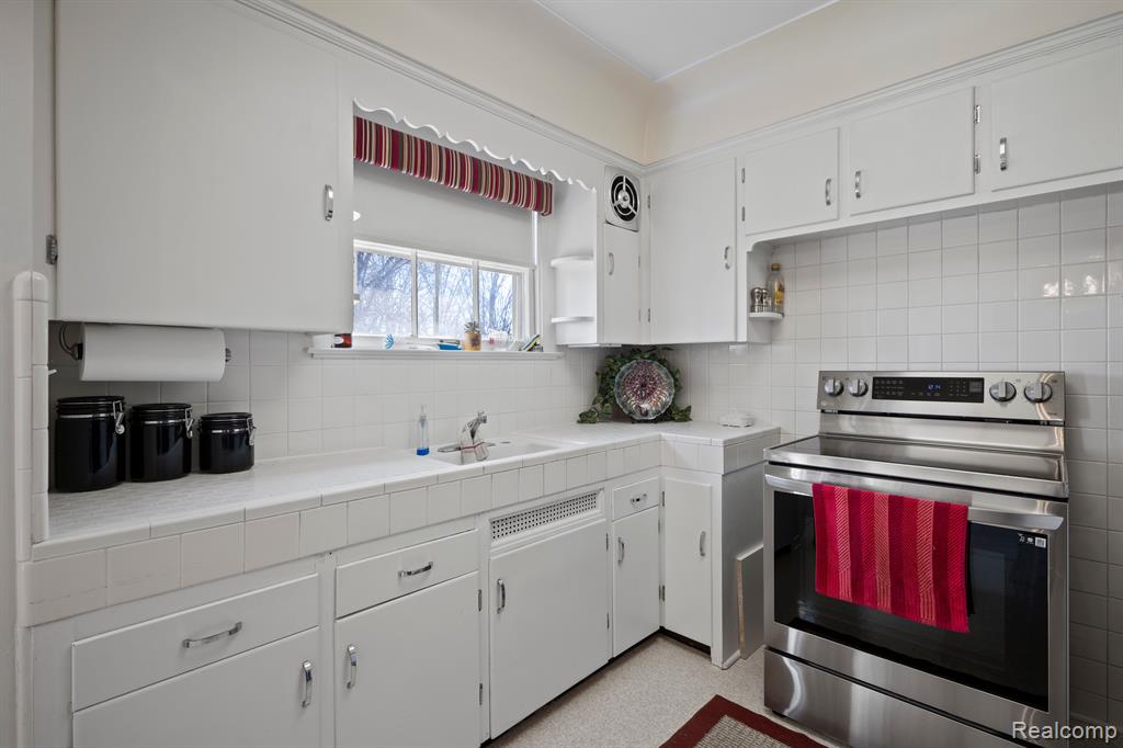 51150 NORTH Avenue, Macomb, MI 48042 — Photo 14
