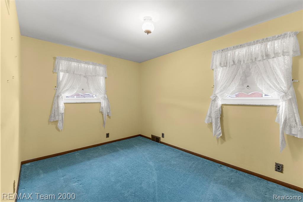 6531 Mead Street, Dearborn, MI 48126 — Photo 17