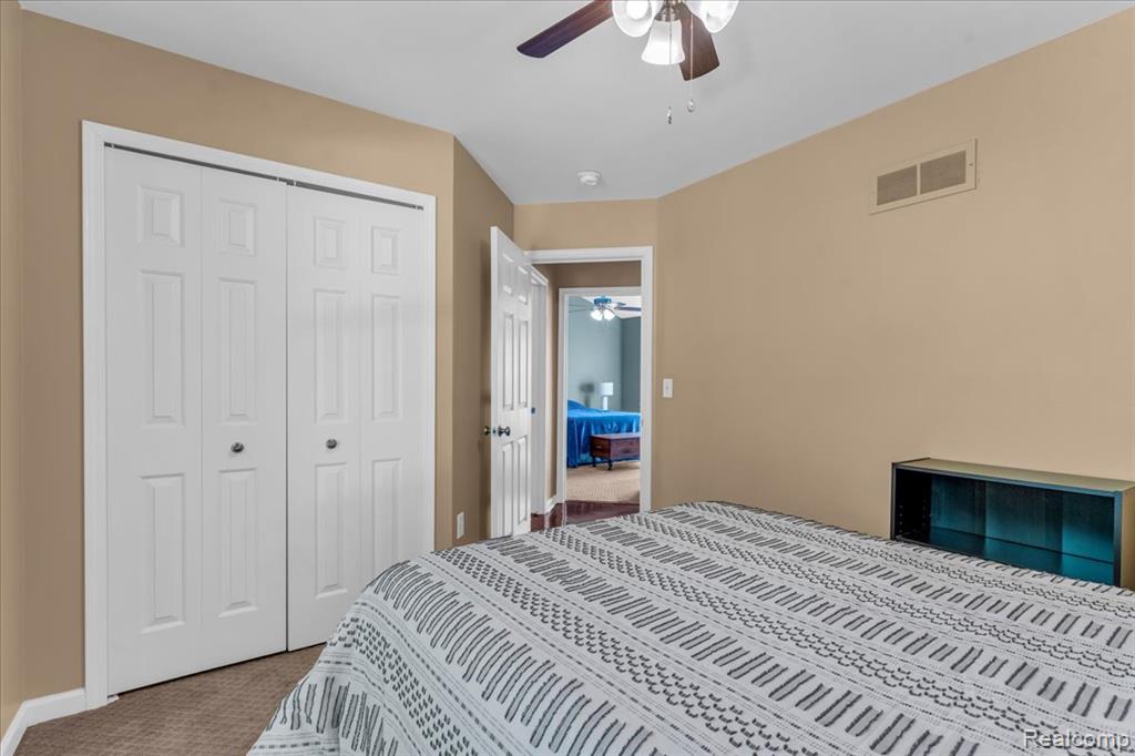 6600 Doyon Drive S, Waterford, MI 48327 — Photo 22
