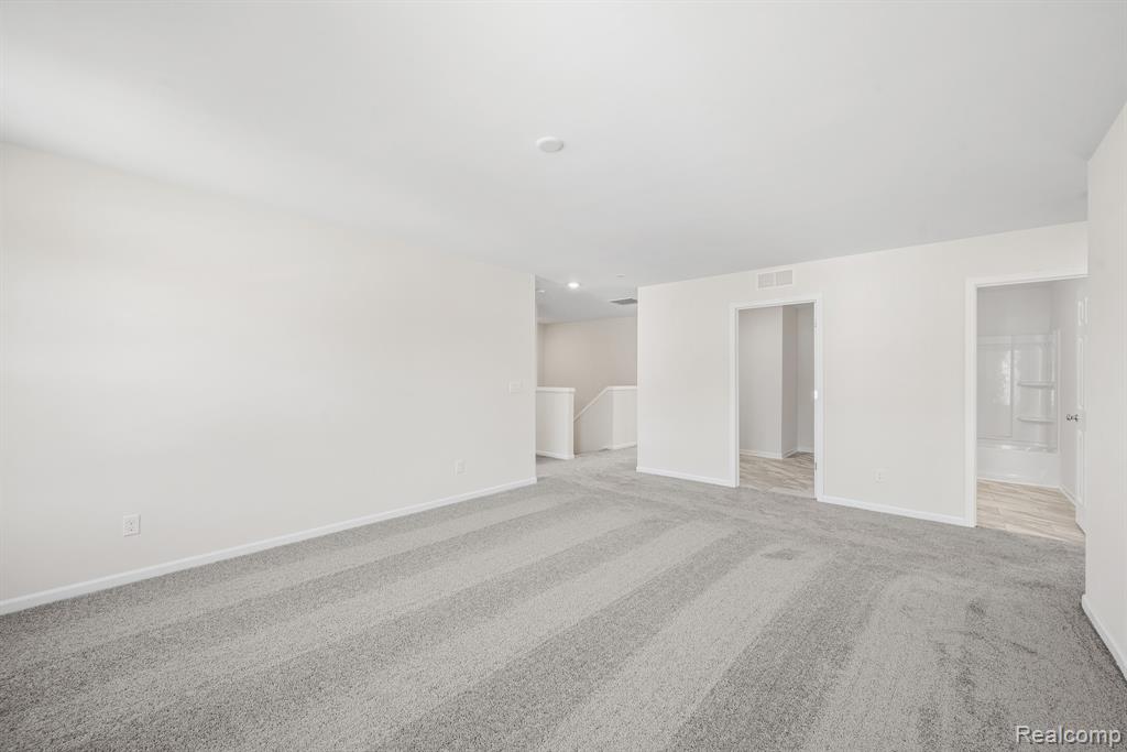414 Hidden River W, Holly, MI 48442 — Photo 14