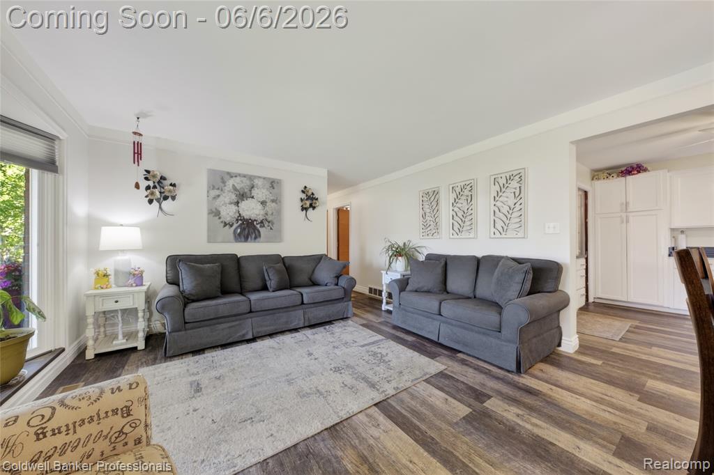 373 Tilmor Drive, Waterford, MI 48328 — Photo 3