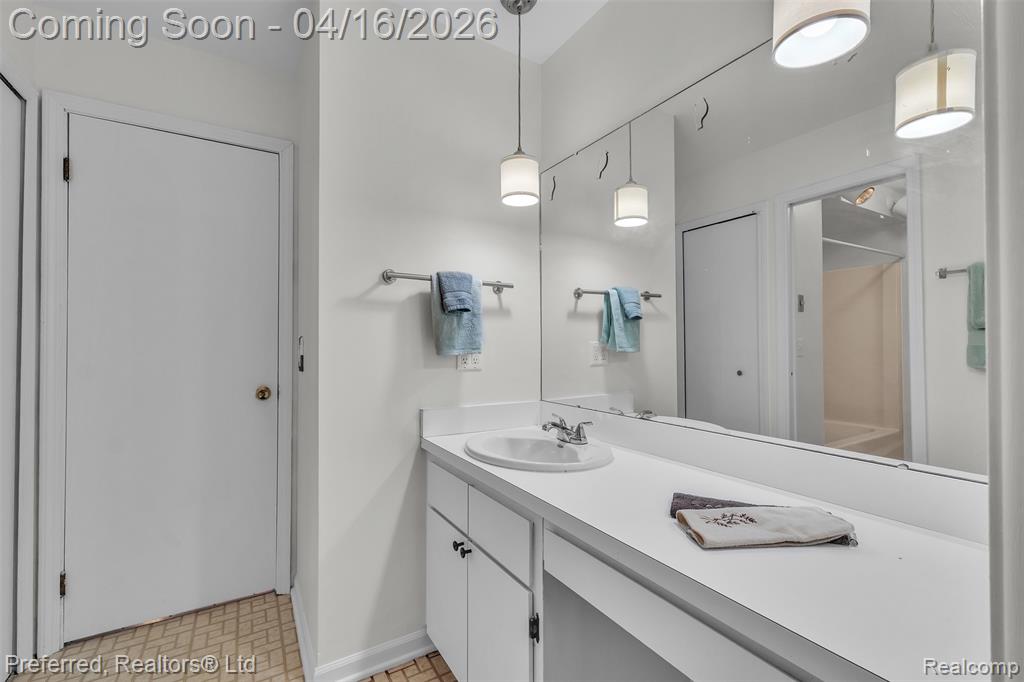 3525 Whitfield Drive, Waterford, MI 48329 — Photo 42
