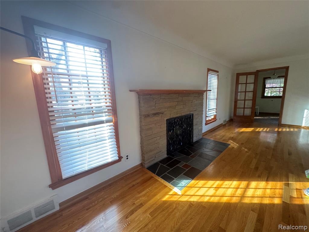 6 Danvers Lane, Dearborn, MI 48120 — Photo 8