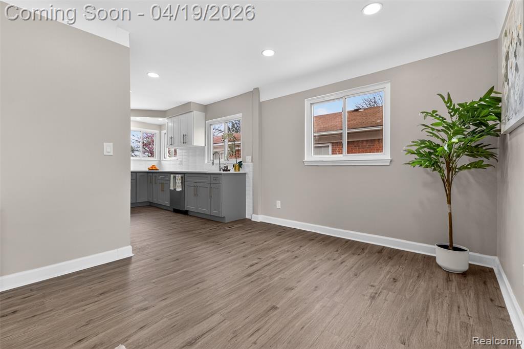 9075 W Parkway Street, Detroit, MI 48239 — Photo 14