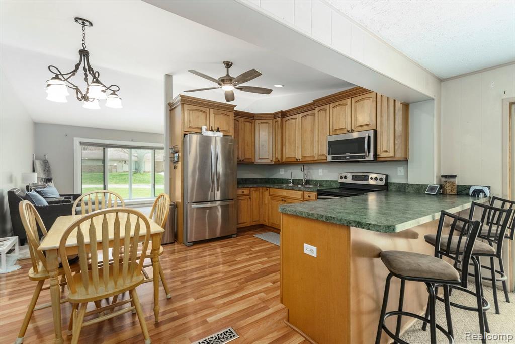 779 JOYCEIL Drive, Waterford, MI 48328 — Photo 18