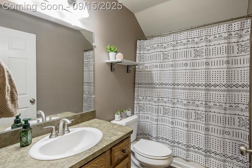 10455 Scarlet Oak Drive, Ypsilanti, MI 48198 — Photo 32