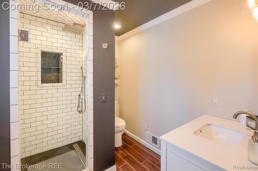 4405 Green Lake Road, West Bloomfield, MI 48323 — Photo 40