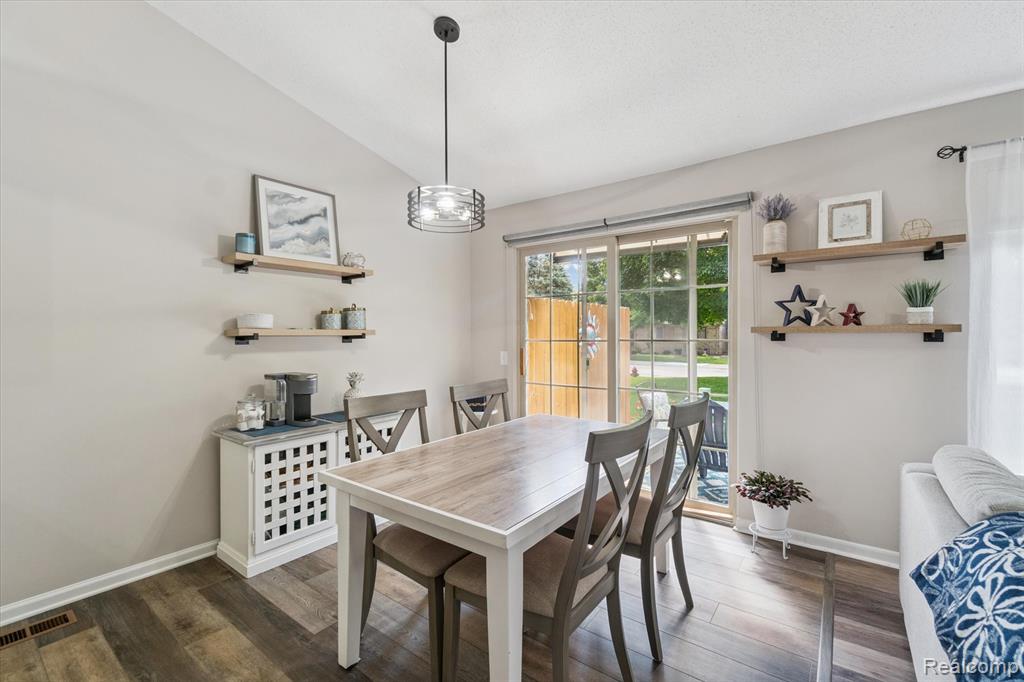 22185 Quail Run Circle, 3, South Lyon, MI 48178 — Photo 15