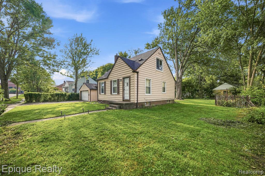 579 Lebaron Avenue, Pontiac, MI 48340 — Photo 2