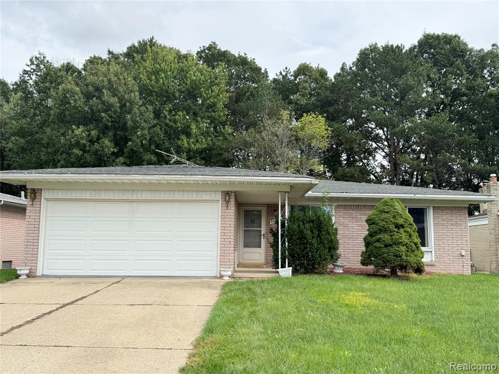 40442 Shakespeare Drive, Sterling Heights, MI 48313