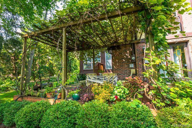 8642 HENDRIE Boulevard, Huntington Woods, MI — Photo 52
