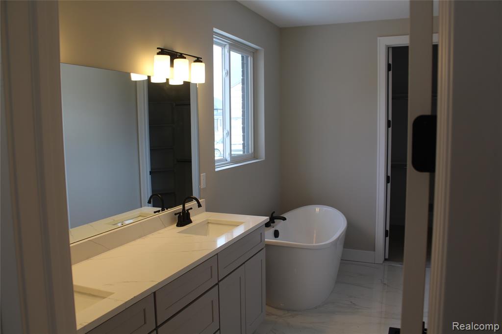 50315 Arcadia Drive, Macomb, MI 48042 — Photo 11