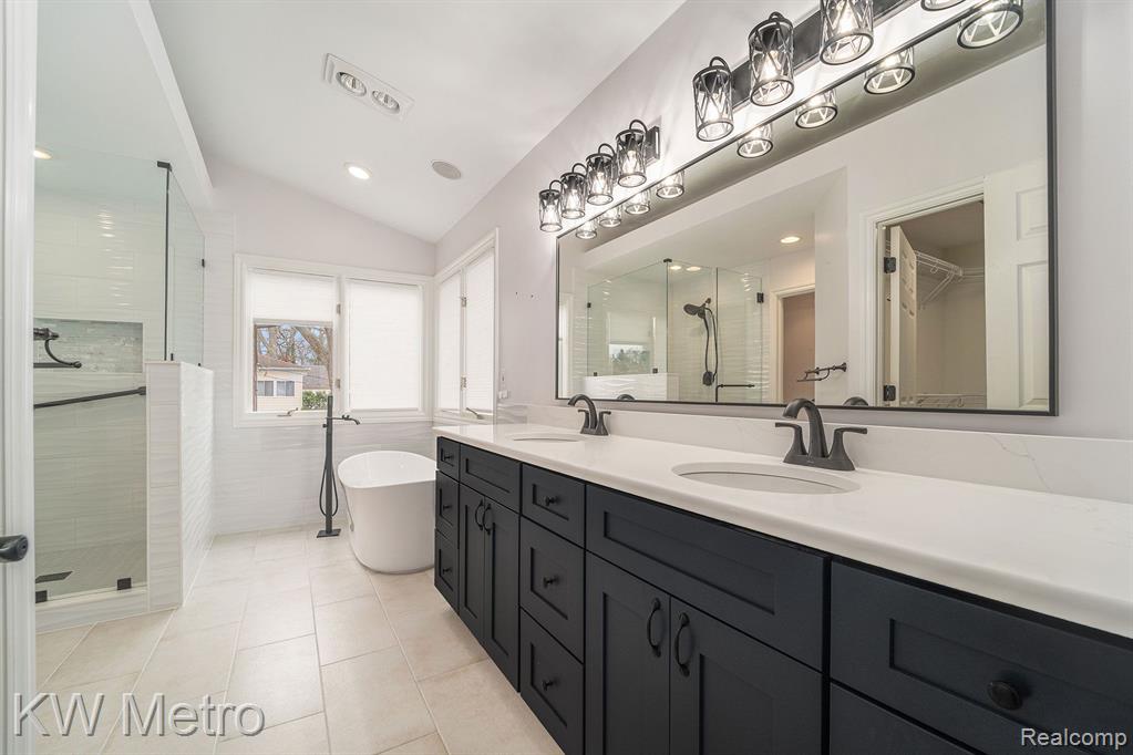 18 CAMBRIDGE Boulevard, Pleasant Ridge, MI — Photo 13