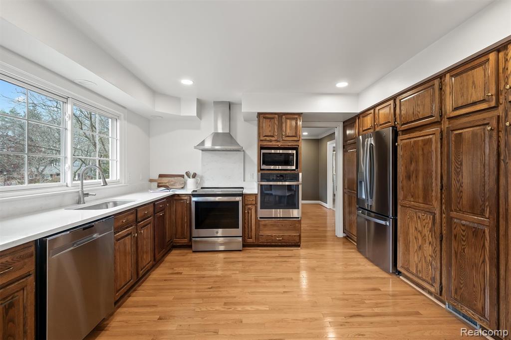 5067 Van Ness Drive, Bloomfield Hills, MI 48302 — Photo 9