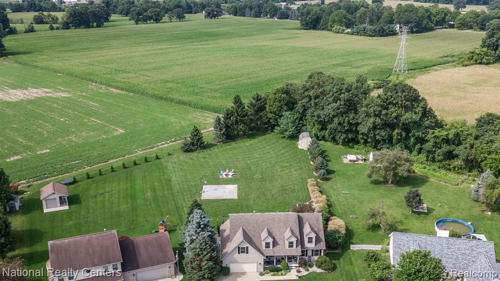 391 MCINTOSH, Almont, MI 48003 — Photo 40