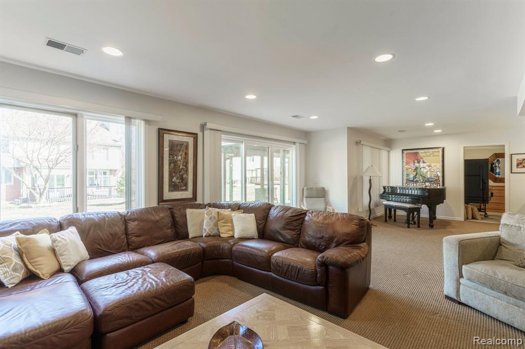 6264 WILDWOOD Lane, West Bloomfield, MI 48324 — Photo 30