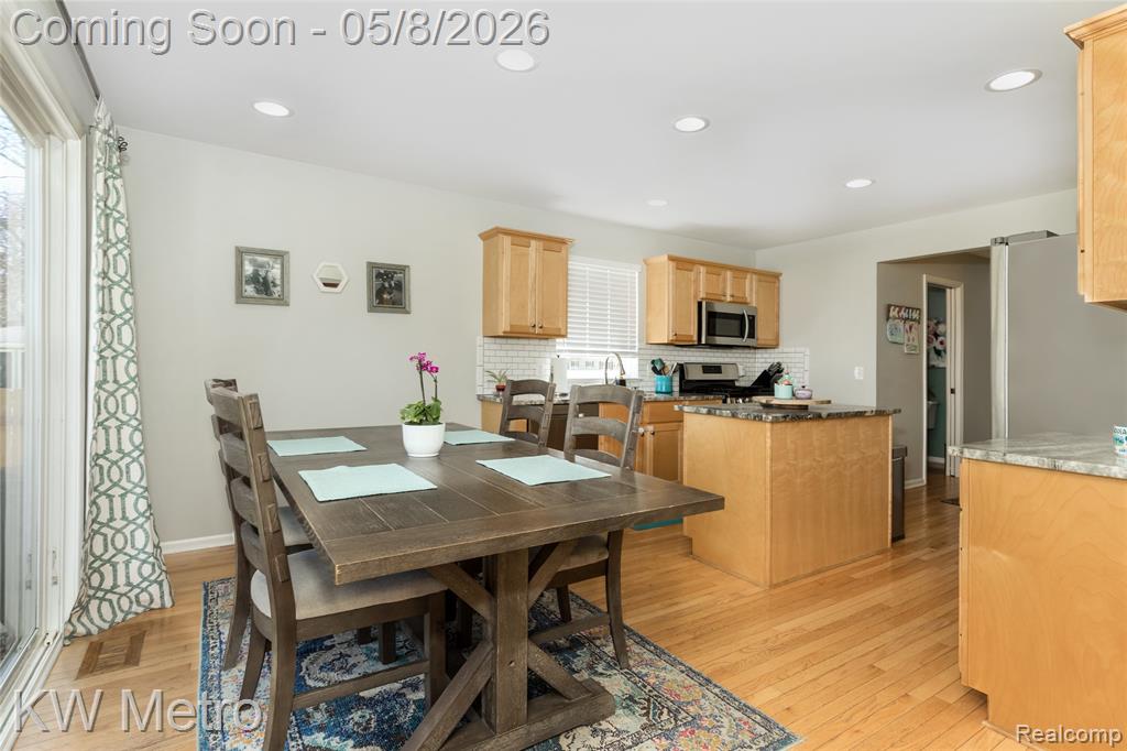 4202 Seeden Street, Waterford, MI 48329 — Photo 6