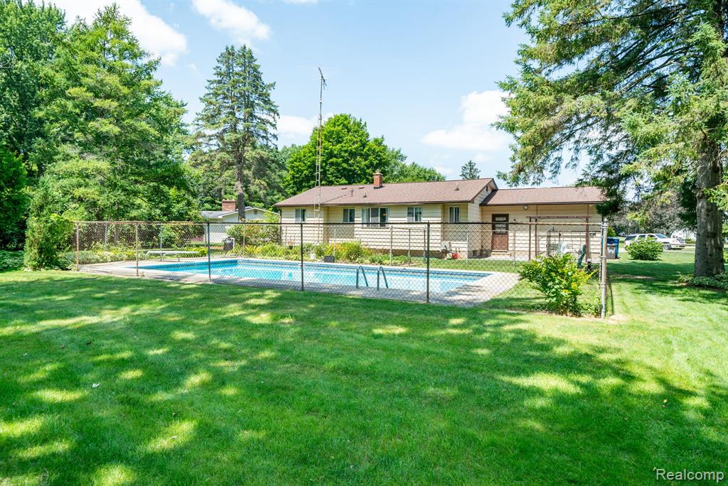6157 Coventry Drive, Swartz Creek, MI 48473 — Photo 4