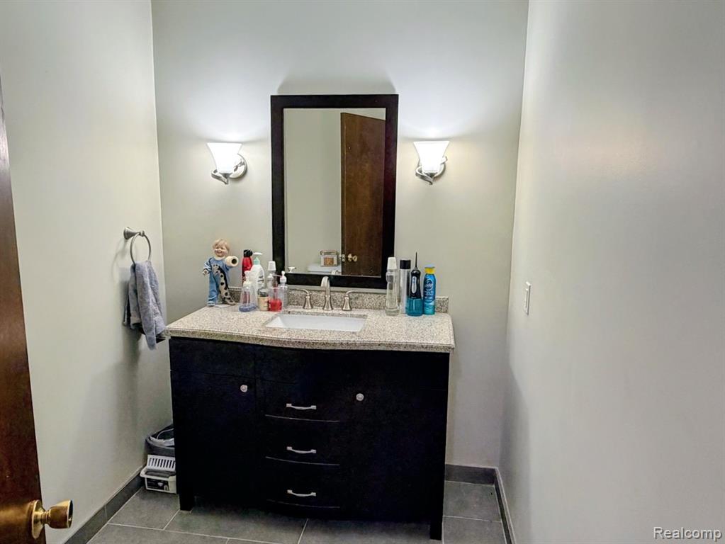8420 Pacton Drive, Shelby Twp, MI 48317 — Photo 25