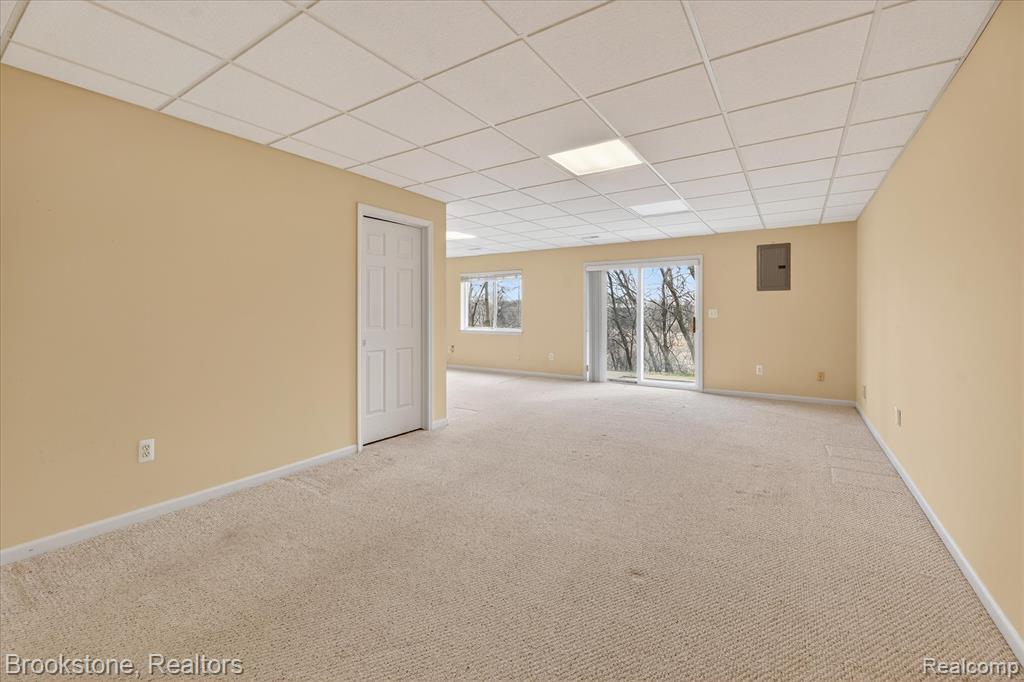 986 Spirea, 44, Howell, MI 48843 — Photo 37
