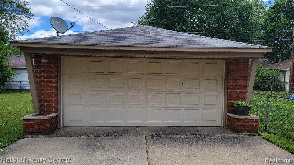 9030 Hemingway, Redford, MI 48239 — Photo 25