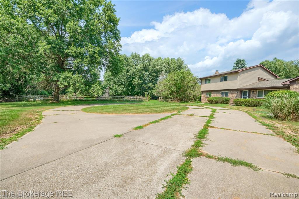 5750 Mabley Hill Road, Fenton, MI 48430 — Photo 3