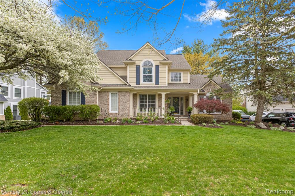 1424 Woodbridge Lane, Wixom, MI 48393