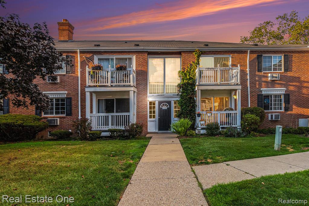 2420 Parmenter Boulevard, Royal Oak, MI, 48073