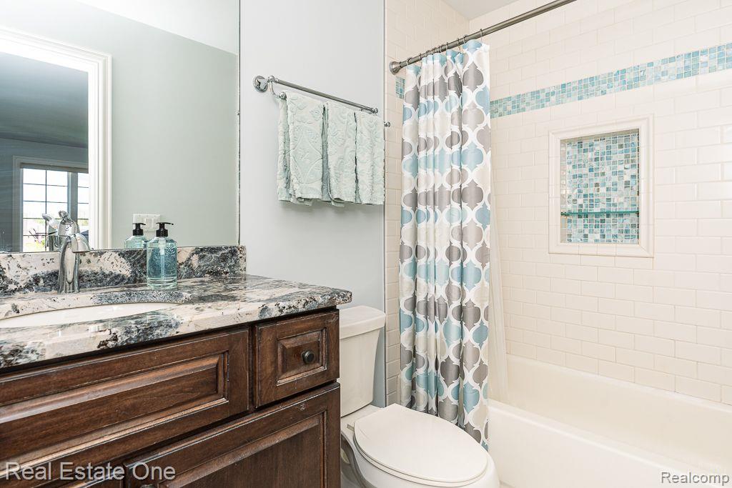 611 Wellington Circle, Rochester Hills, MI 48309 — Photo 62