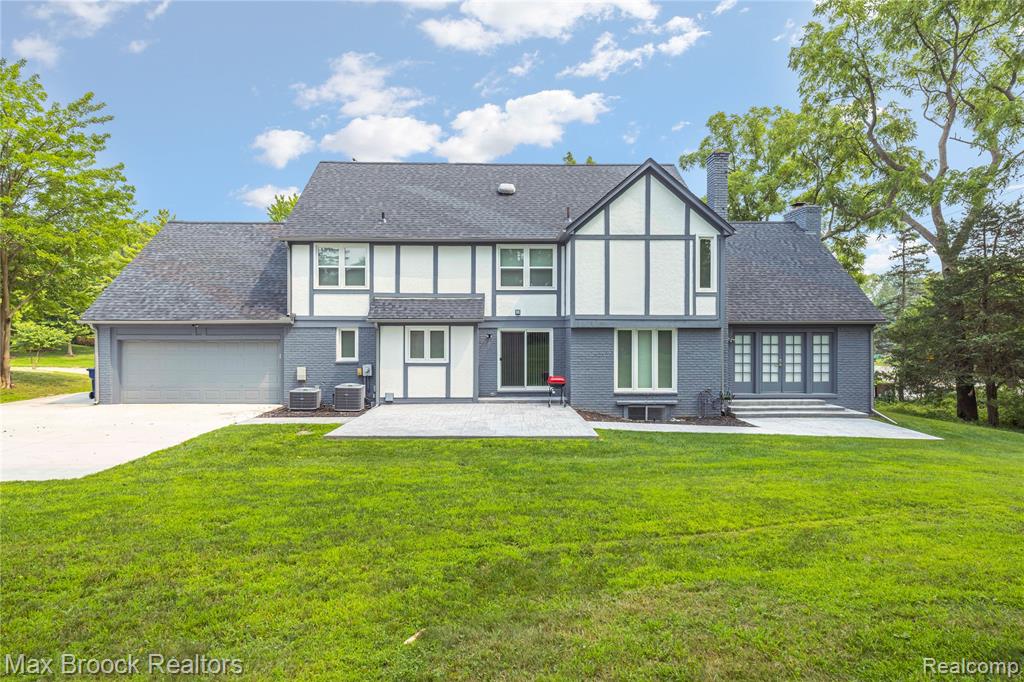 4490 Strathdale Lane, West Bloomfield, MI 48323 — Photo 57