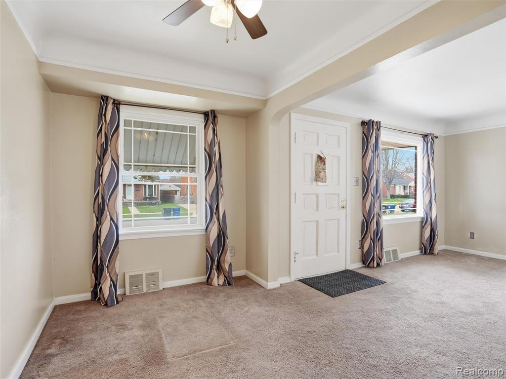 9912 Marion, Redford, MI 48239 — Photo 5