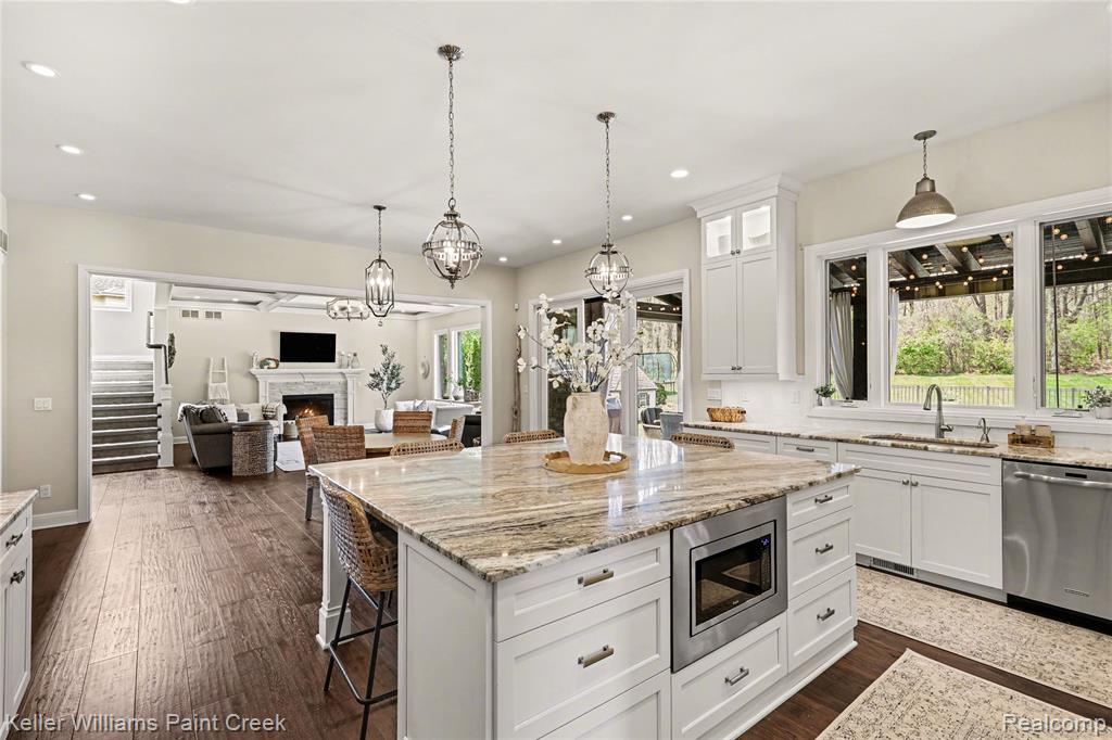 8135 Pine Knob Meadows Drive, Clarkston, MI 48348 — Photo 15