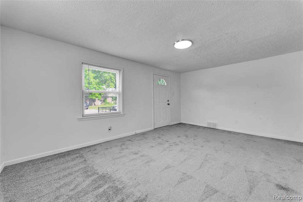 20885 Westview Avenue, Ferndale, MI 48220 — Photo 9
