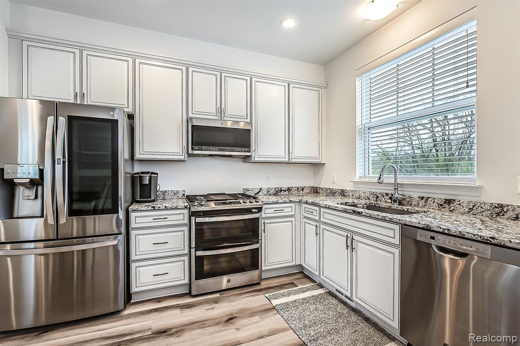587 ANNE Avenue, Brighton, MI 48116 — Photo 10