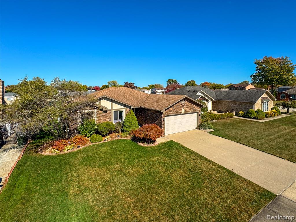 4231 Chris Drive, Sterling Heights, MI 48310 — Photo 49